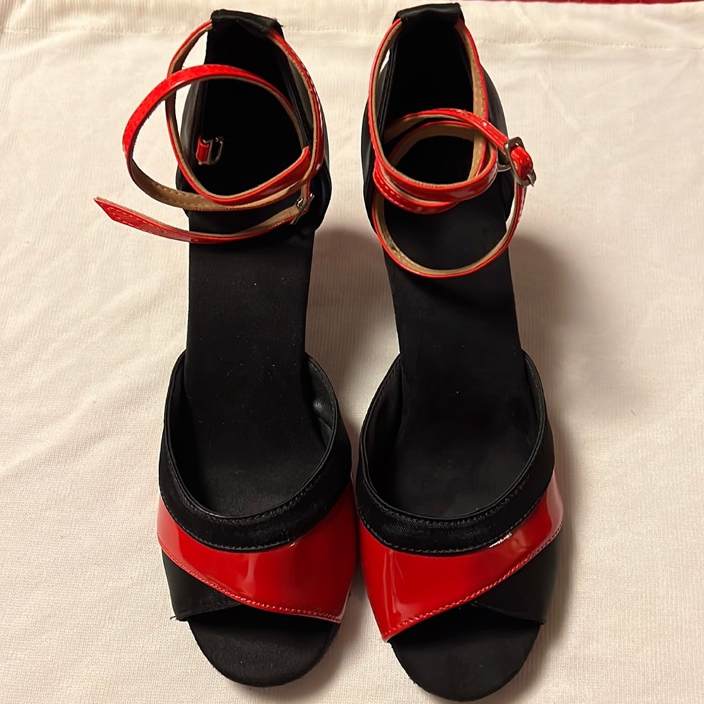 Dancing shoes for salsa